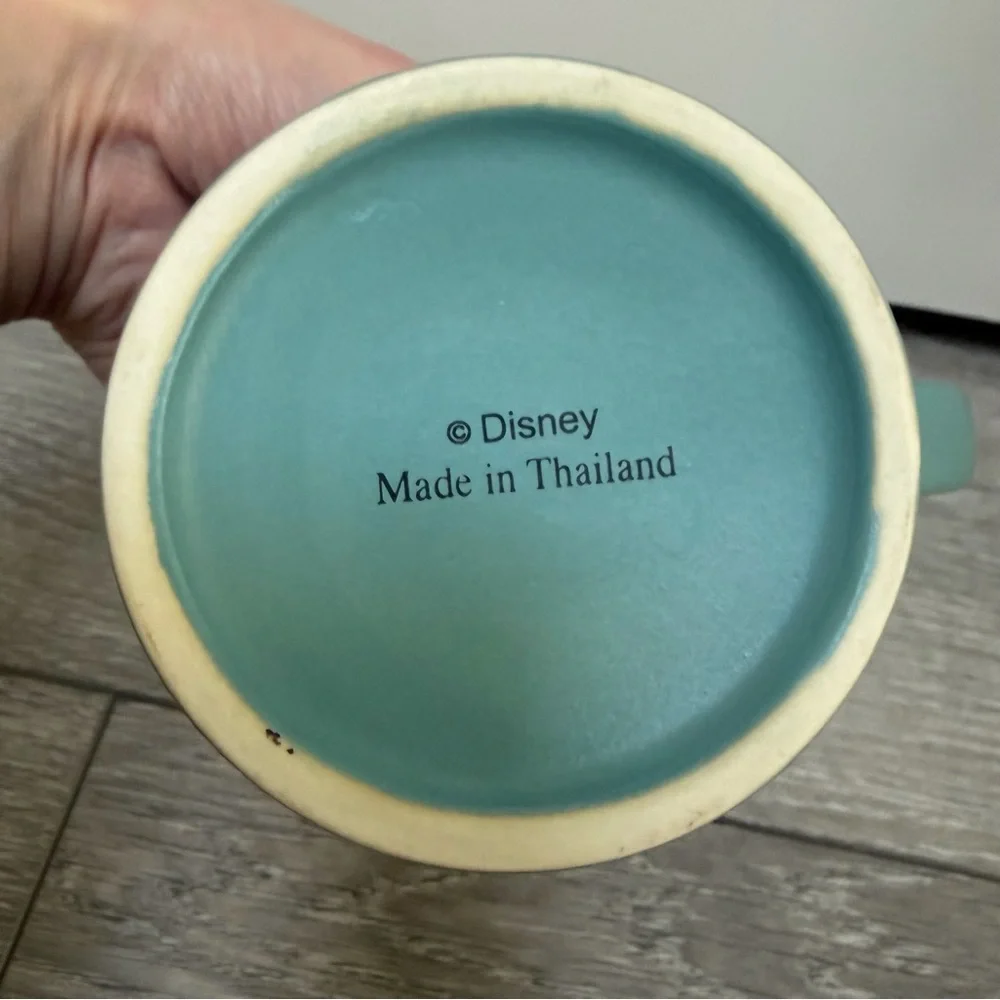 DISNEY DISNEYLAND TINKERBELL COFFEE TEA MUG MATTE GREEN